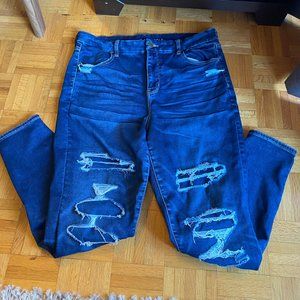 American Eagles distressed high waisted skinny jeans size 16 regular